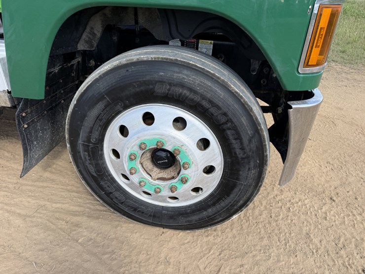 2019-mack-pinnacle-image-16