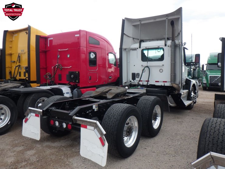 2024-kenworth-t680-image-7