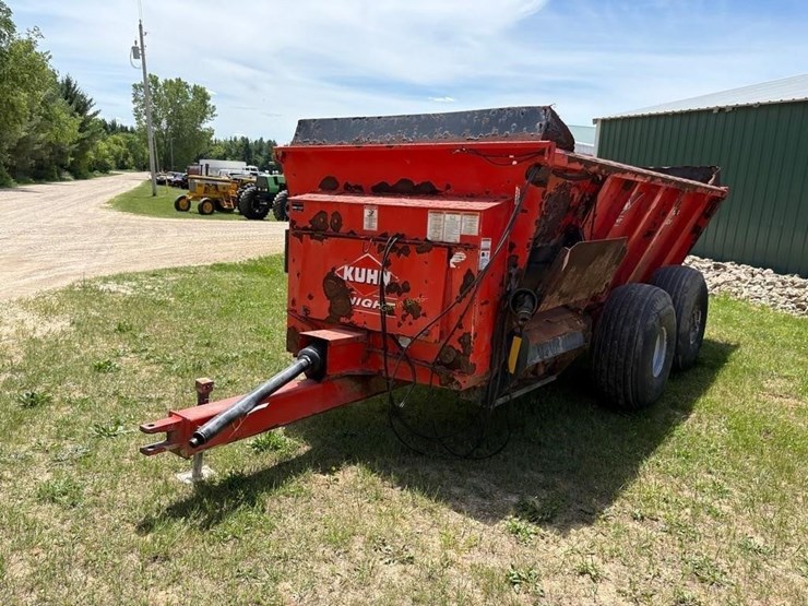 kuhn-knight-8124-image-1