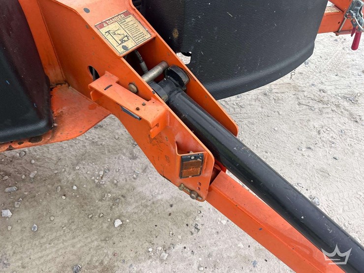 2019-jlg-t350-image-15