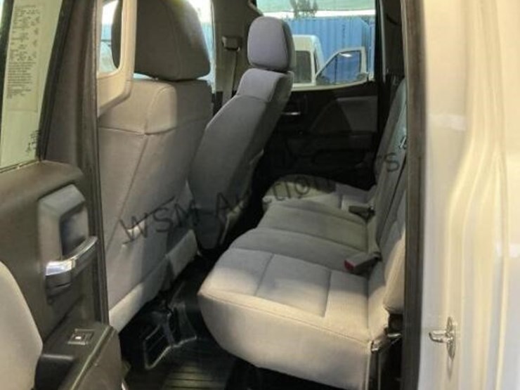 2016-chevrolet-silverado-3500hd-image-22