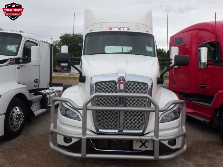 2024-kenworth-t680-image-2