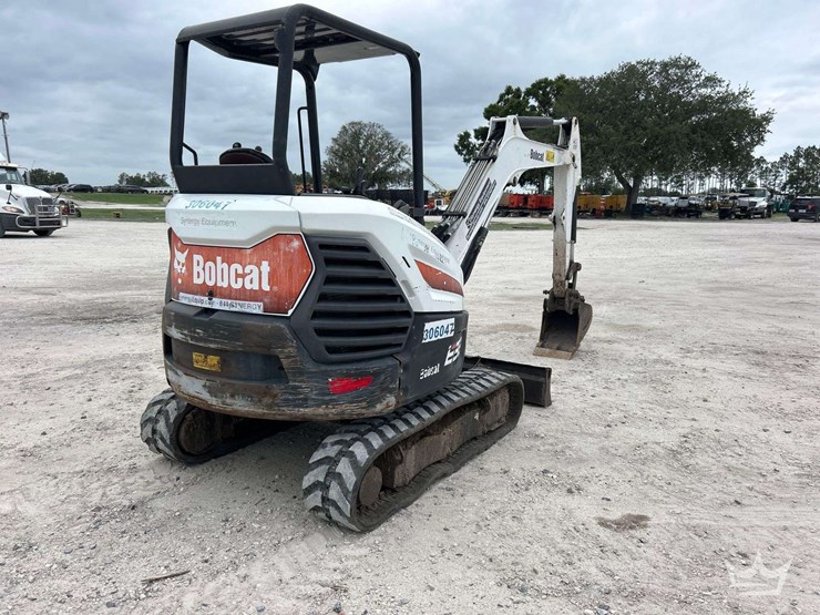 2019-bobcat-e32i-image-3