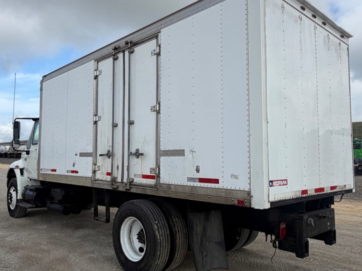 2008-international-durastar-4400-image-7