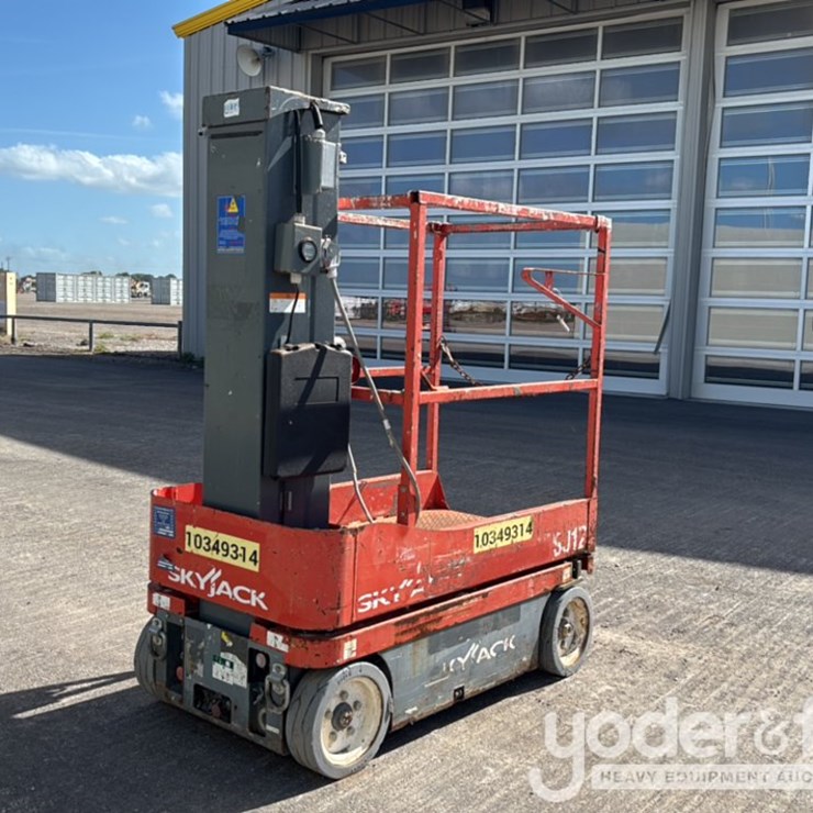 2015 SKYJACK SJ12