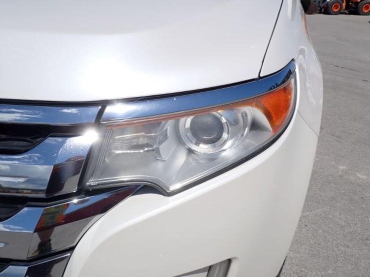 2011-ford-edge-image-72