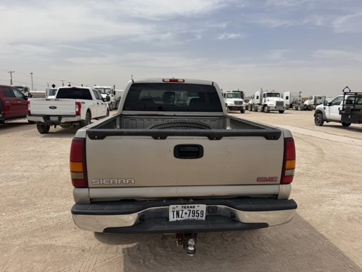 2003-gmc-sierra-1500-image-6