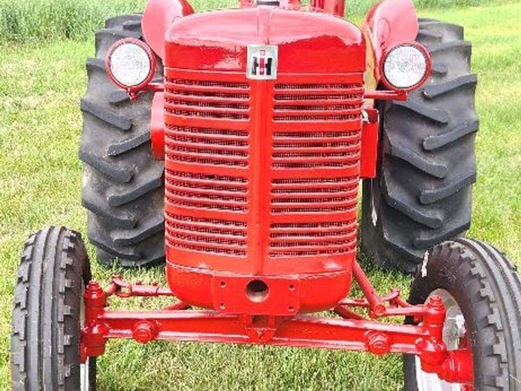 1953-mccormick-deering-super-w4-wheatland-gas-image-2