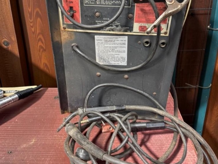 sears-craftsman-dual-range-230-amp-arc-welder-model-113.201372-image-1