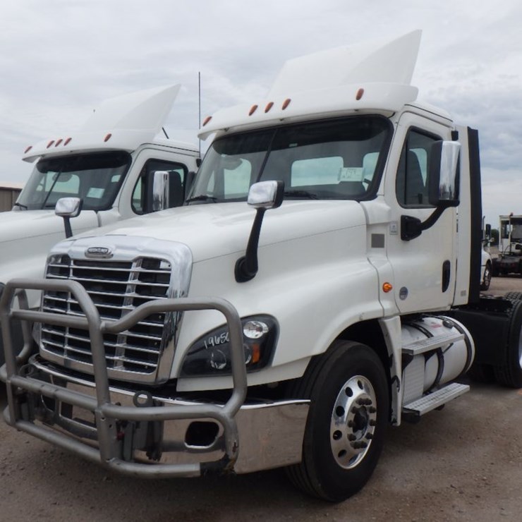 2018 FREIGHTLINER CASCADIA 125