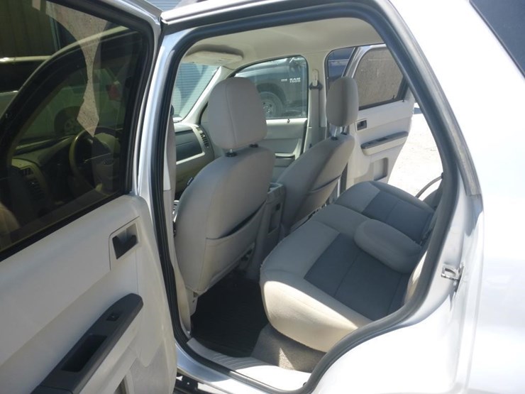 2008-ford-escape-image-7