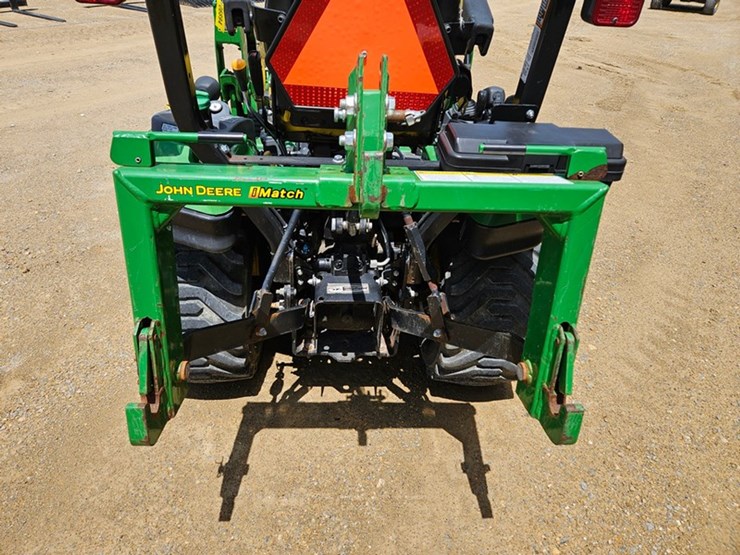 john-deere-1025r-image-21