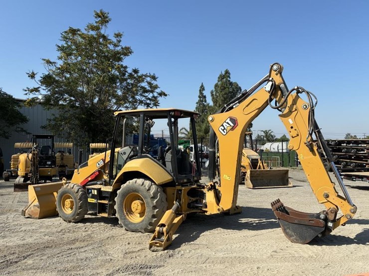 2022-caterpillar-430-image-4