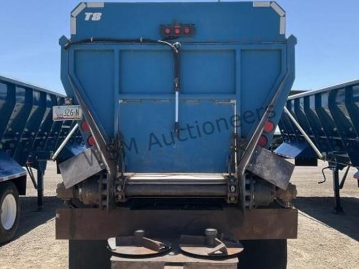 2012-versa-v-bottom-spreader-trailer-image-5