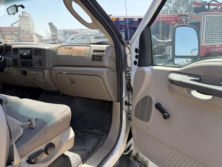 2004-ford-f350-image-10