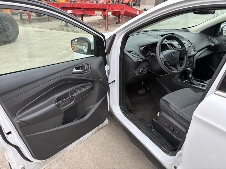 2017-ford-escape-image-14