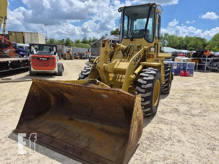 1989-deere-344e-image-6