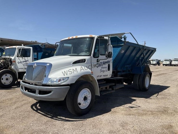 2007-international-durastar-4300-image-1