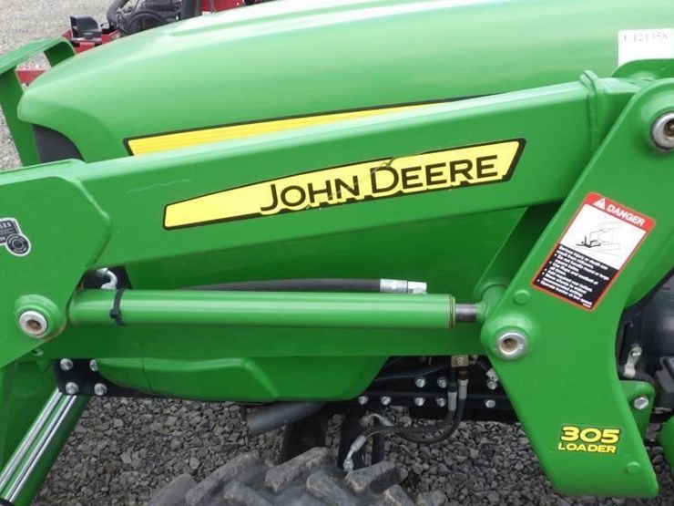john-deere-3032e-image-11