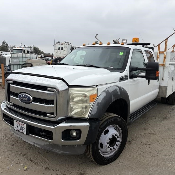2011 FORD F550 XLT