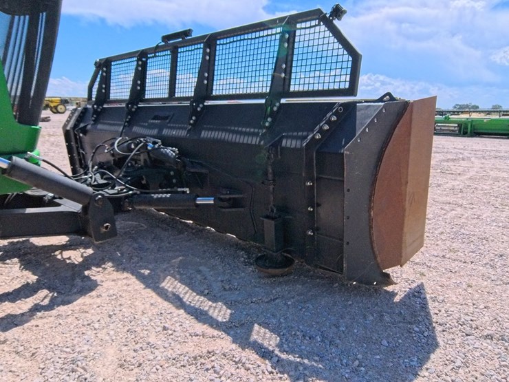 2022-john-deere-9520r-image-96