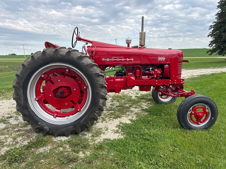 1954-farmall-international-300-image-8