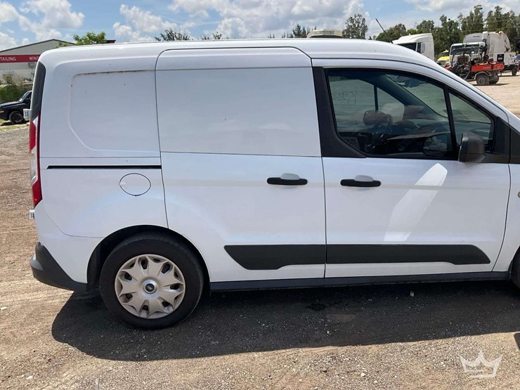2016-ford-transit-connect-image-24