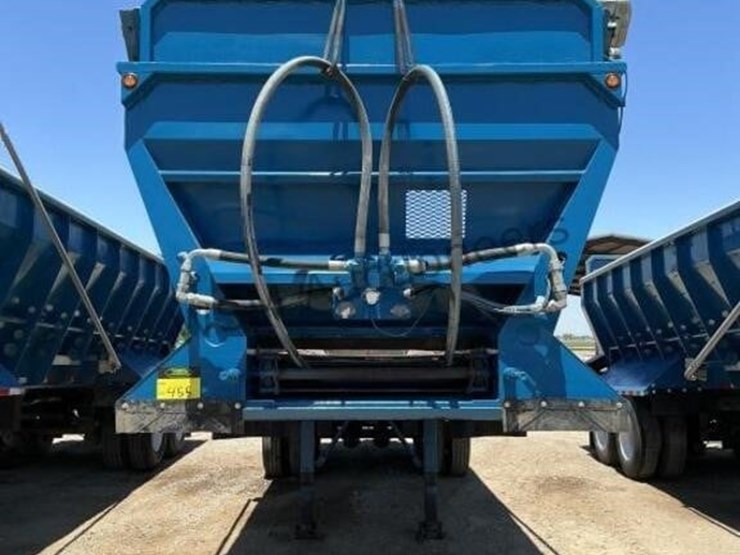 2016-versa-v-bottom-spreader-trailer-image-2