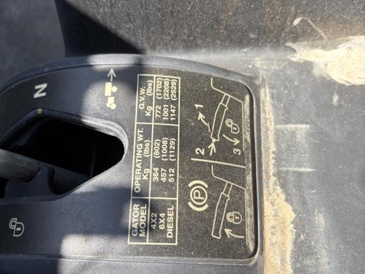 john-deere-gator-image-14