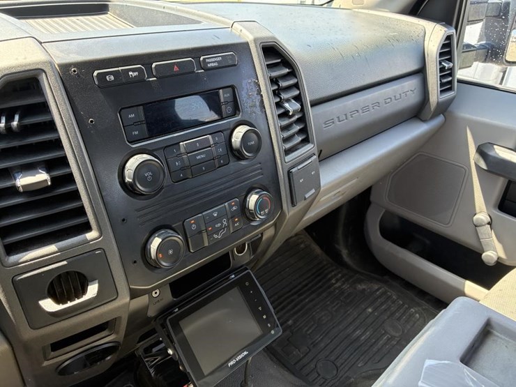 2017-ford-f350-image-19