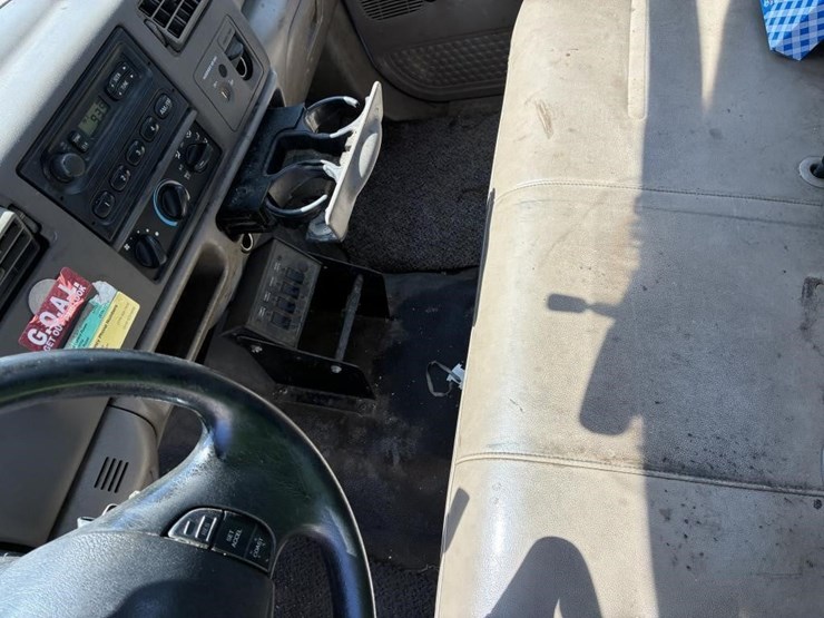 2004-ford-f350-image-17