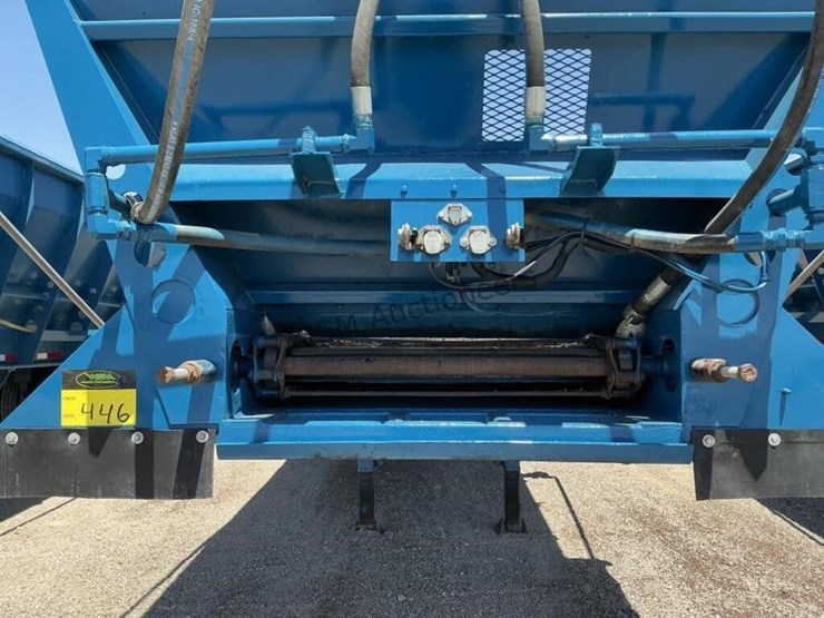 2010-versa-v-bottom-spreader-trailer-image-16