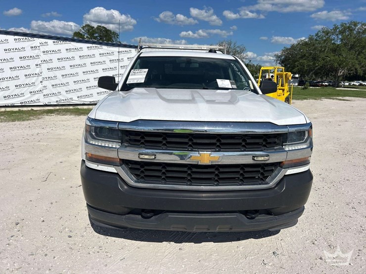 2019-chevrolet-silverado-1500-image-32