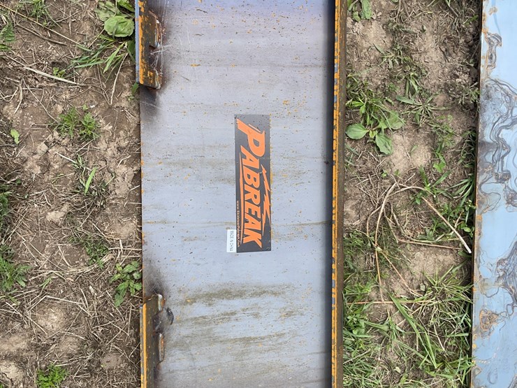 pabreak-qa-skid-steer-mount-plate-image-1