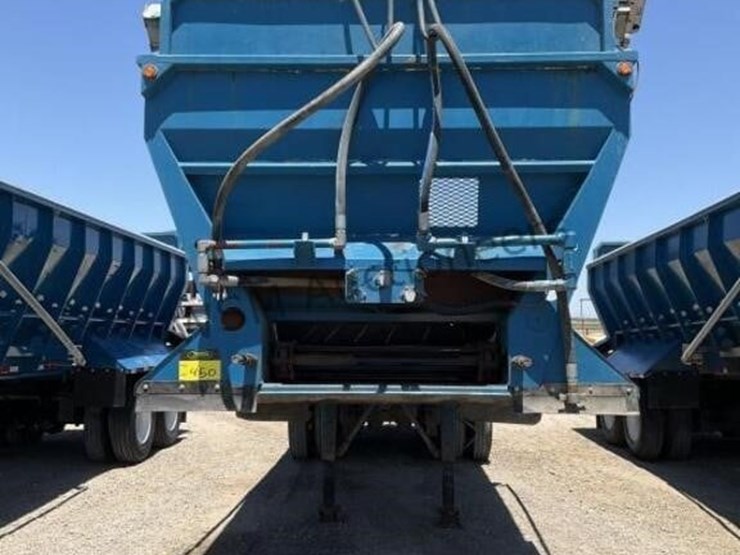 2012-versa-v-bottom-spreader-trailer-image-2
