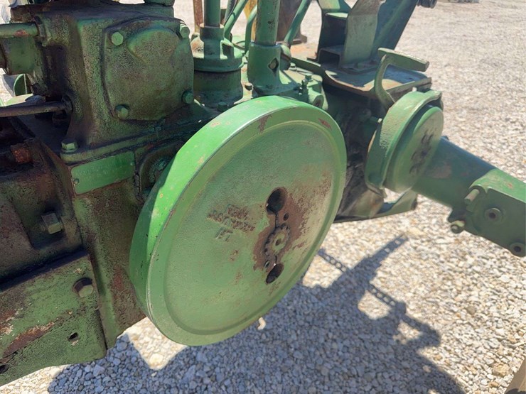 john-deere-b-image-21