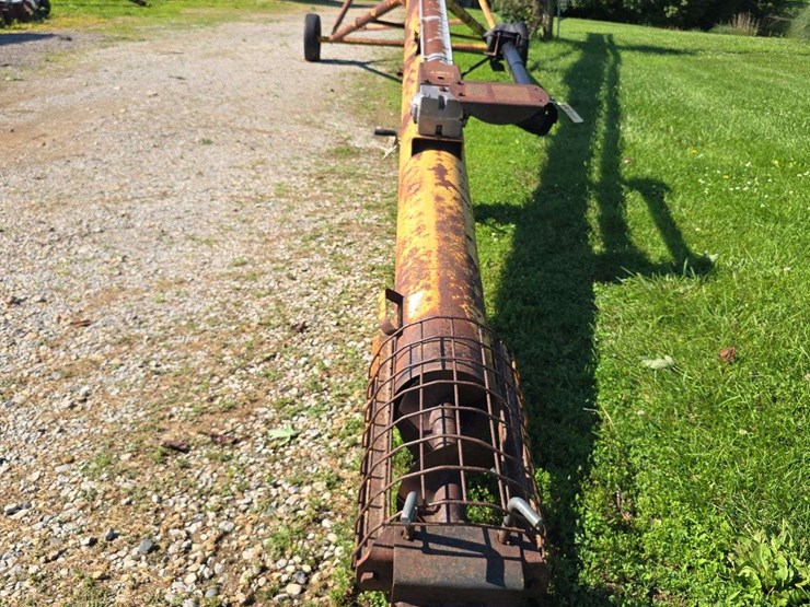 10x60-straight-auger,-540pto,-crank-winch-in-working-order-image-1