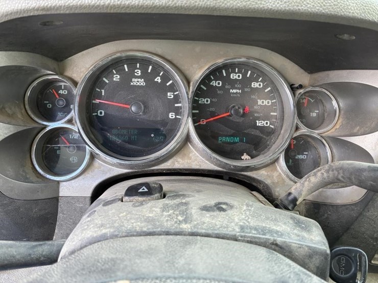2012-gmc-sierra-2500-image-16
