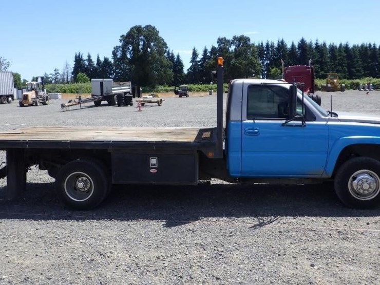 2004-chevrolet-3500-image-4