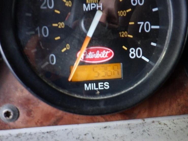 2008-peterbilt-387-image-24