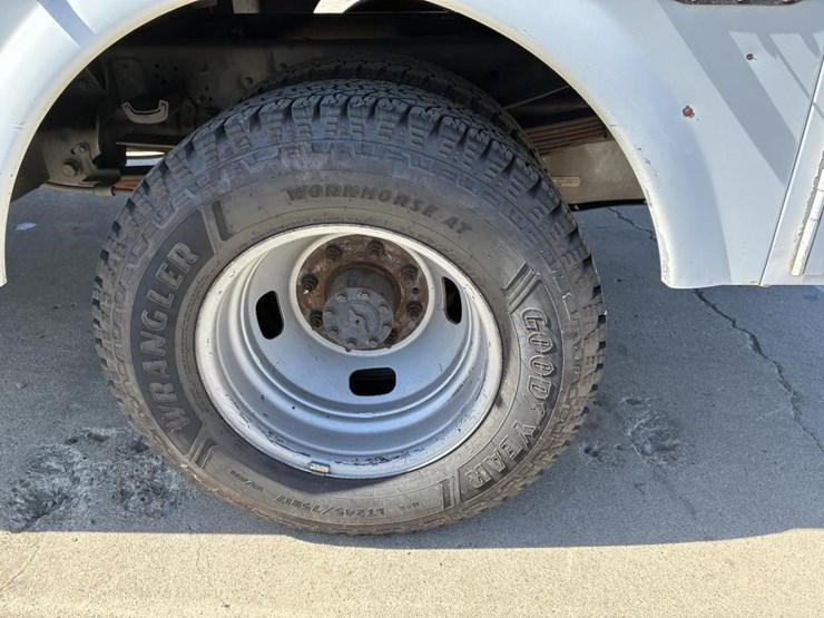 2014-ford-f350-image-5