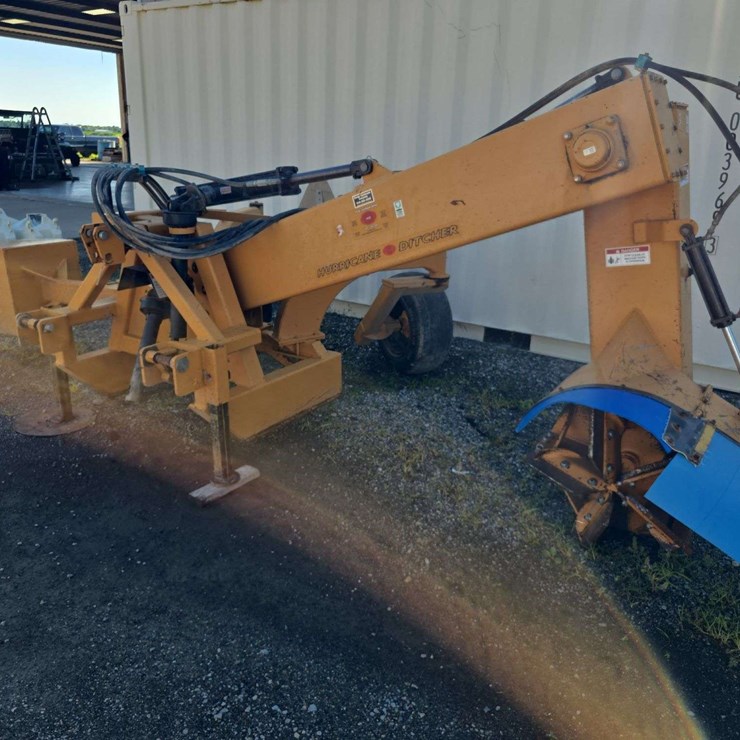 Hurricane Side Arm Ditcher, 3pt, Big 1000pto, 3 Hyd. Remotes, Rear Dolly Wheels, Side Counter Weight