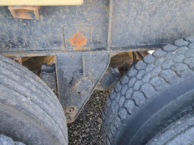 1970-fruehauf-dump-trailer,-32',-air-tailgate,-spring-ride,-full-frame,-grain-chute,-roll-tarp,-vin--639909-image-17