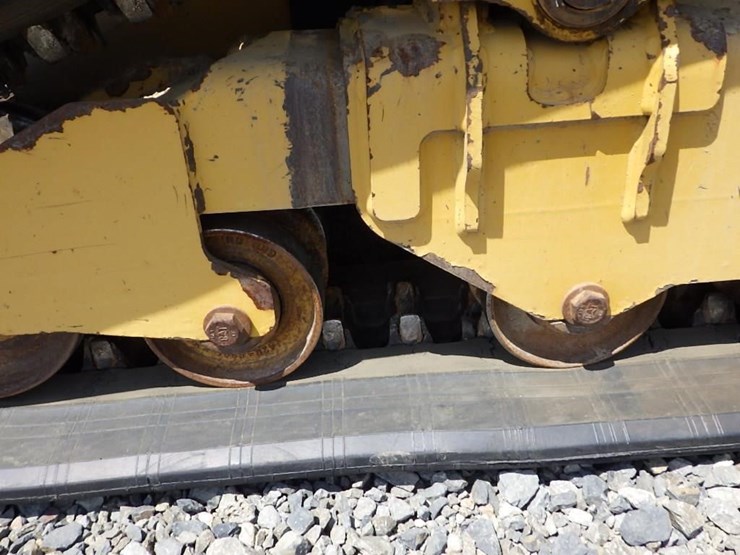 2018-caterpillar-239d-image-11