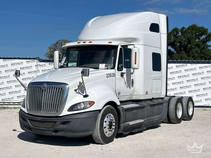 2015-international-prostar-image-1