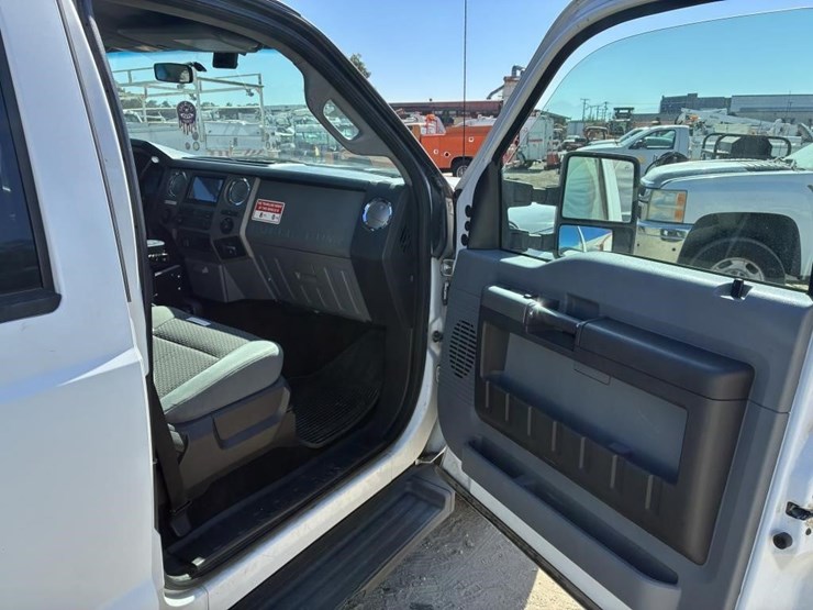 2012-ford-f350-image-11