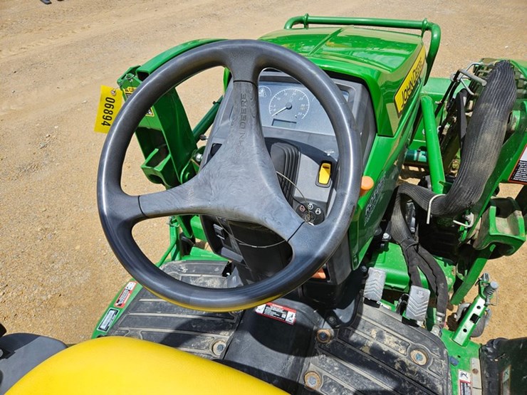 john-deere-1025r-image-31