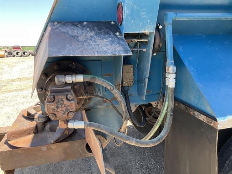 2012-versa-v-bottom-spreader-trailer-image-13