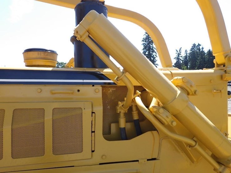1990-komatsu-d68e-1-image-23