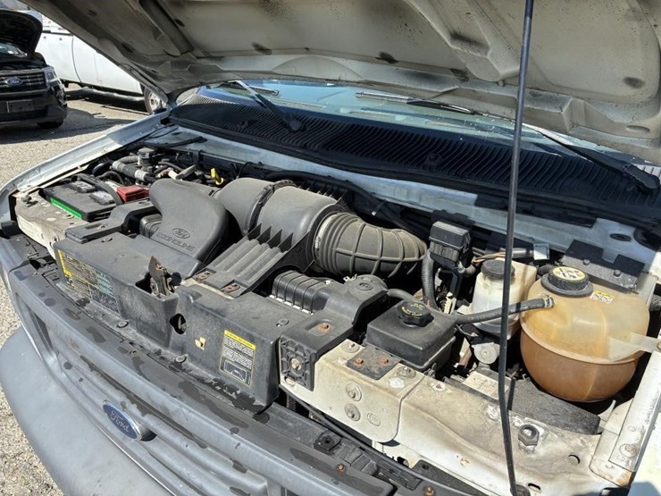 2006-ford-e350-image-7
